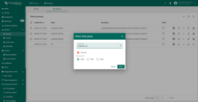 Select the <b>target customer</b> from the dropdown list. (Optional) Specify the <b>user group</b> within that customer to share the device group with. Confirm the action by clicking "<b>Share</b>".